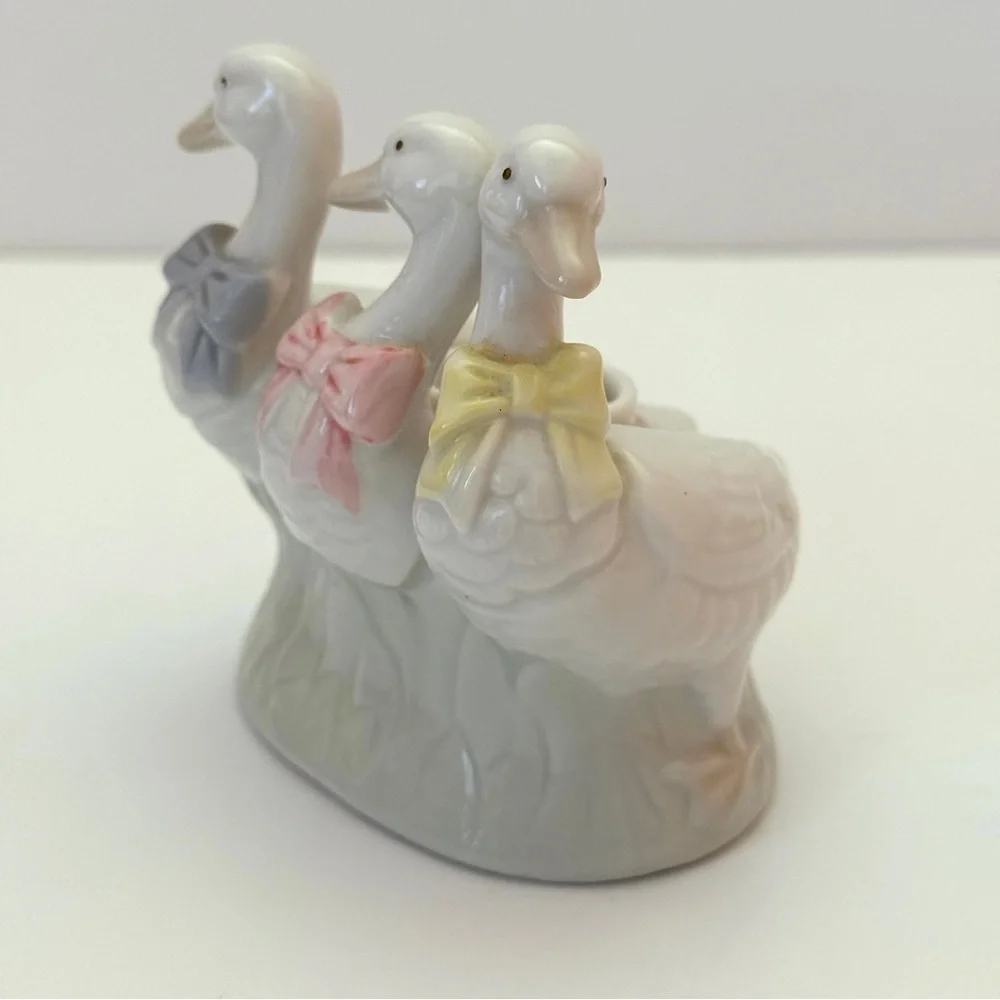 Three Ducks With Pastel Bows Candle Holder Vintage